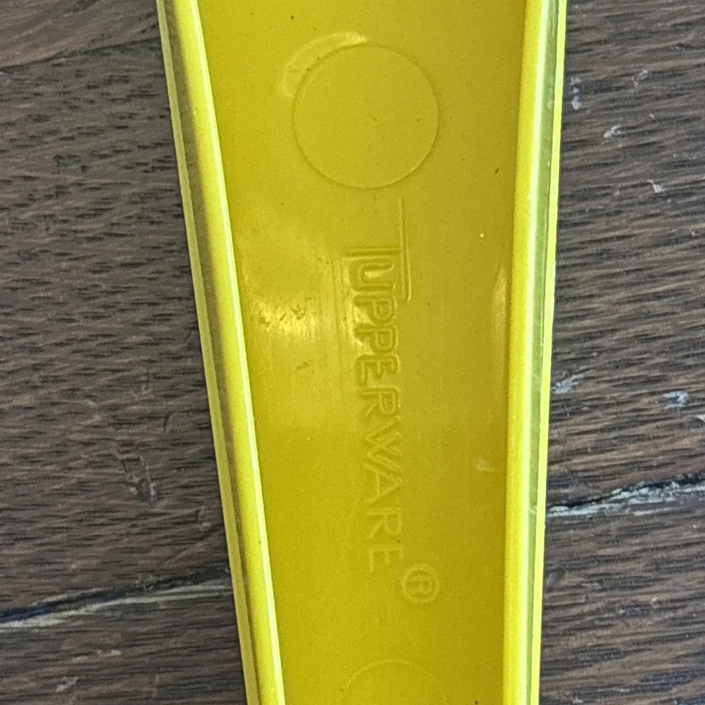 Tupperware Vintage Colander‎ Yellow 1 Quart Strainer with Handle #1200-3